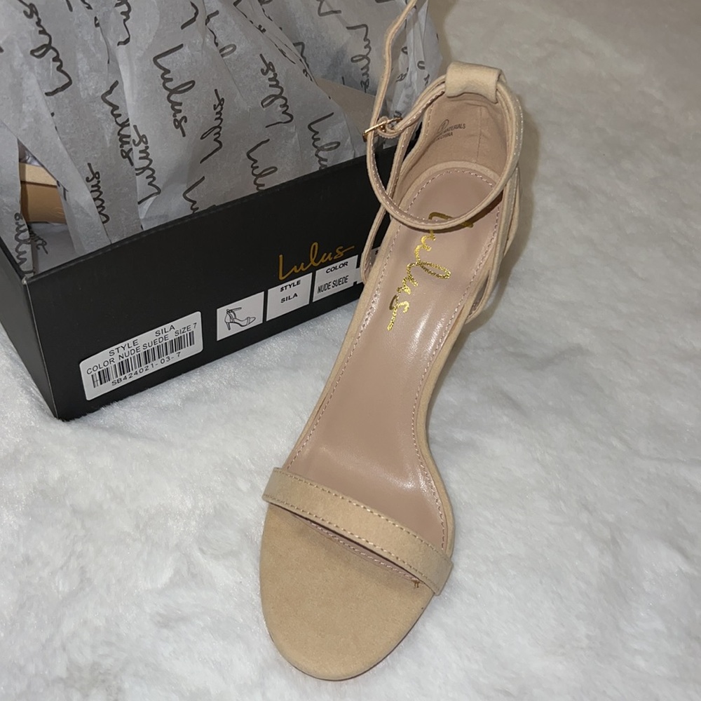 Lulus nude suede heels size 7